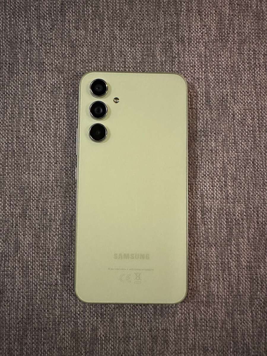 Samsung A54 5G Dual Sim  8GB RAM 256G MEMORY Mint As New Condition