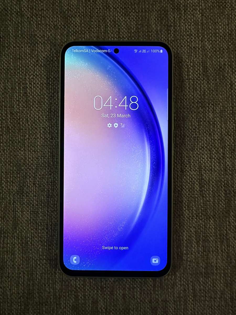 Samsung A54 5G Dual Sim  8GB RAM 256G MEMORY Mint As New Condition