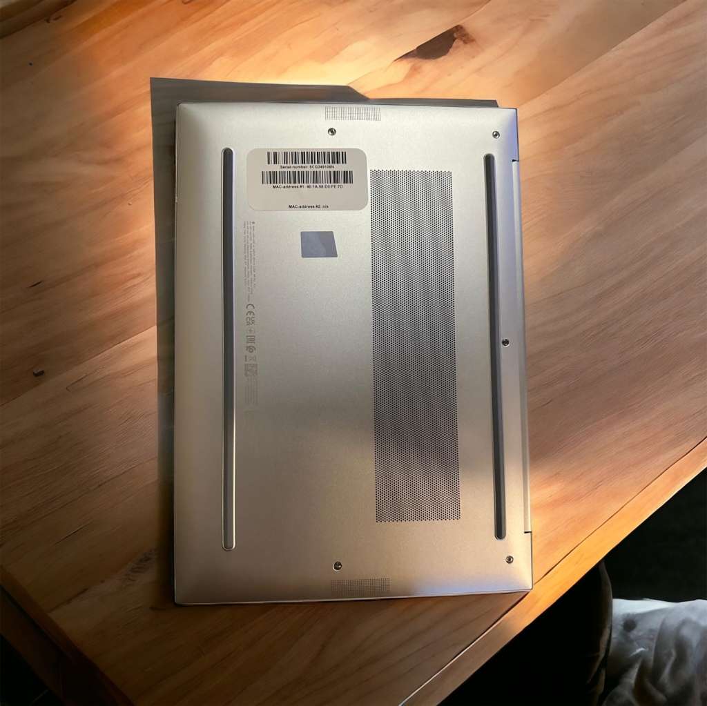 HP EliteBook 845 G10 14-inch WUXGA Laptop - AMD Ryzen 7 7840HS 512GB SSD 16GB RAM LTE  New Condition