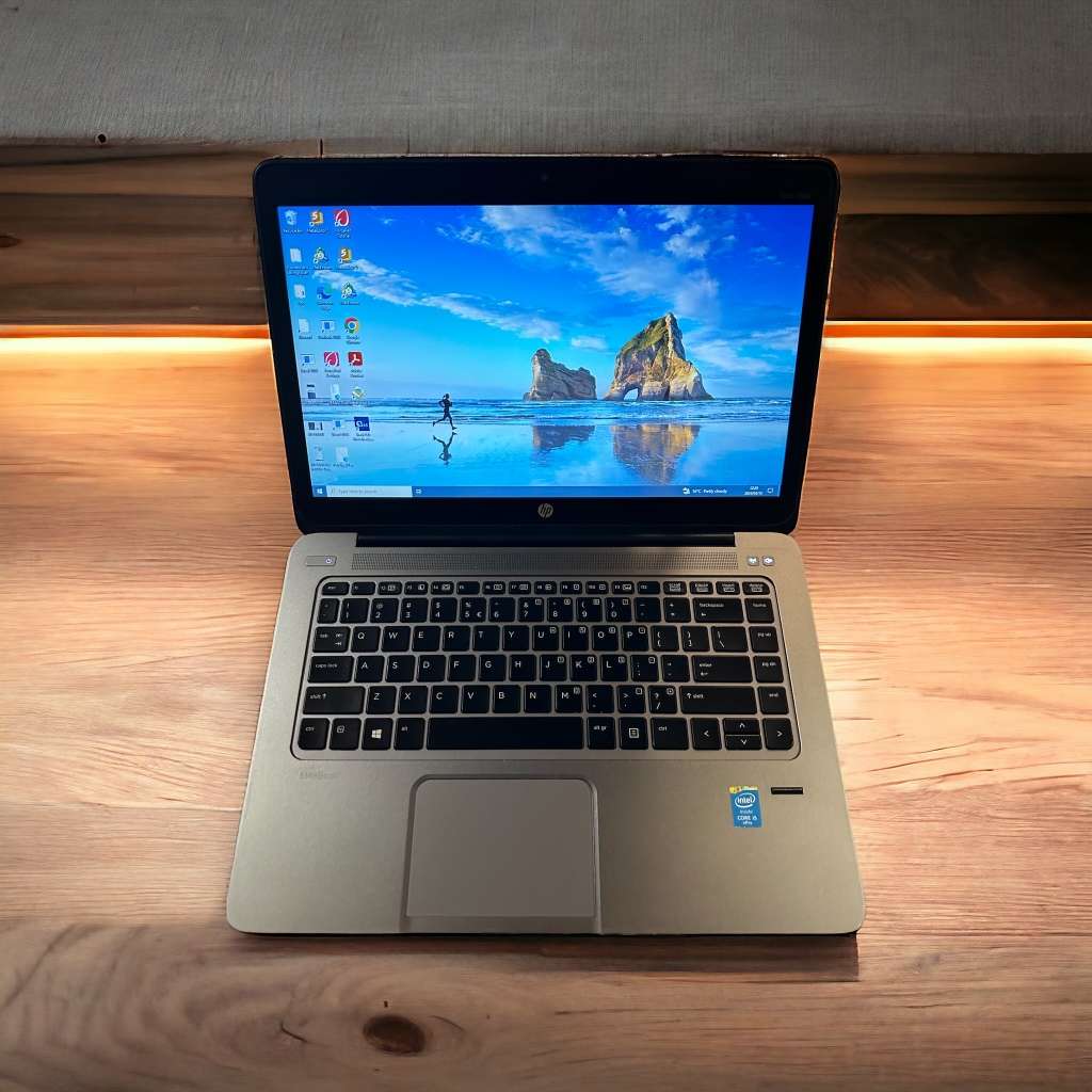 HP EliteBook Folio 1040,5th Gen i5-5300U@2.3GHz, 4GB RAM, m.2 128GB SSD