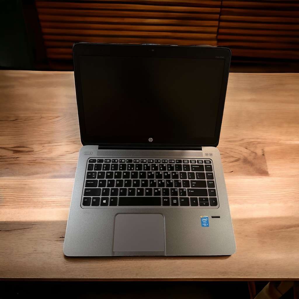 HP EliteBook Folio 1040,5th Gen i5-5300U@2.3GHz, 4GB RAM, m.2 128GB SSD