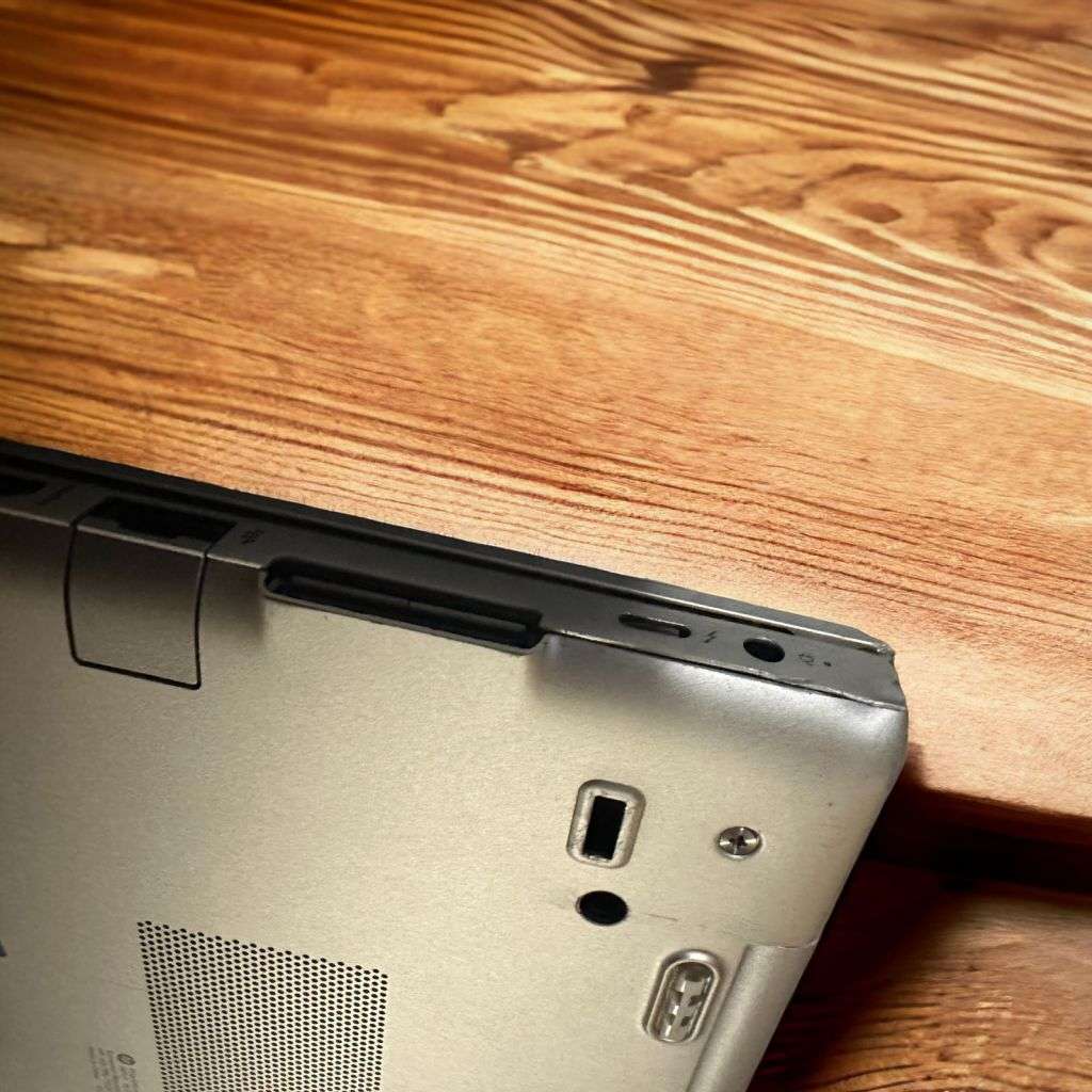 HP EliteBook 840 G5  8th Gen i7-8550U@1.9GHz, 16GB RAM, 256GB SSD,UHD GRAPHICS 620 FHD Display LTE