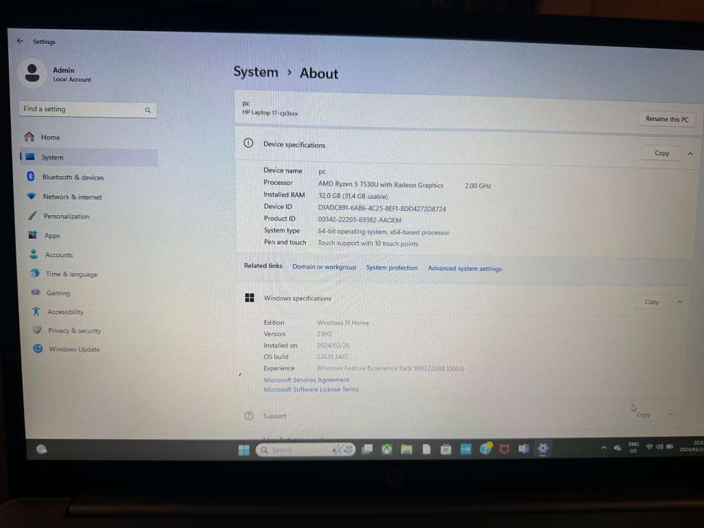 HP 17-cp3035cl 17.3` HD+ Touchscreen Laptop, AMD Ryzen 5 7530U, 32GB RAM, 1TB SSD, New Condition