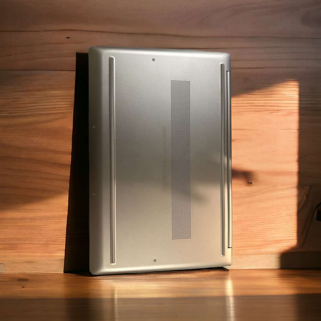 HP 17-cp3035cl 17.3` HD+ Touchscreen Laptop, AMD Ryzen 5 7530U, 32GB RAM, 1TB SSD, New Condition