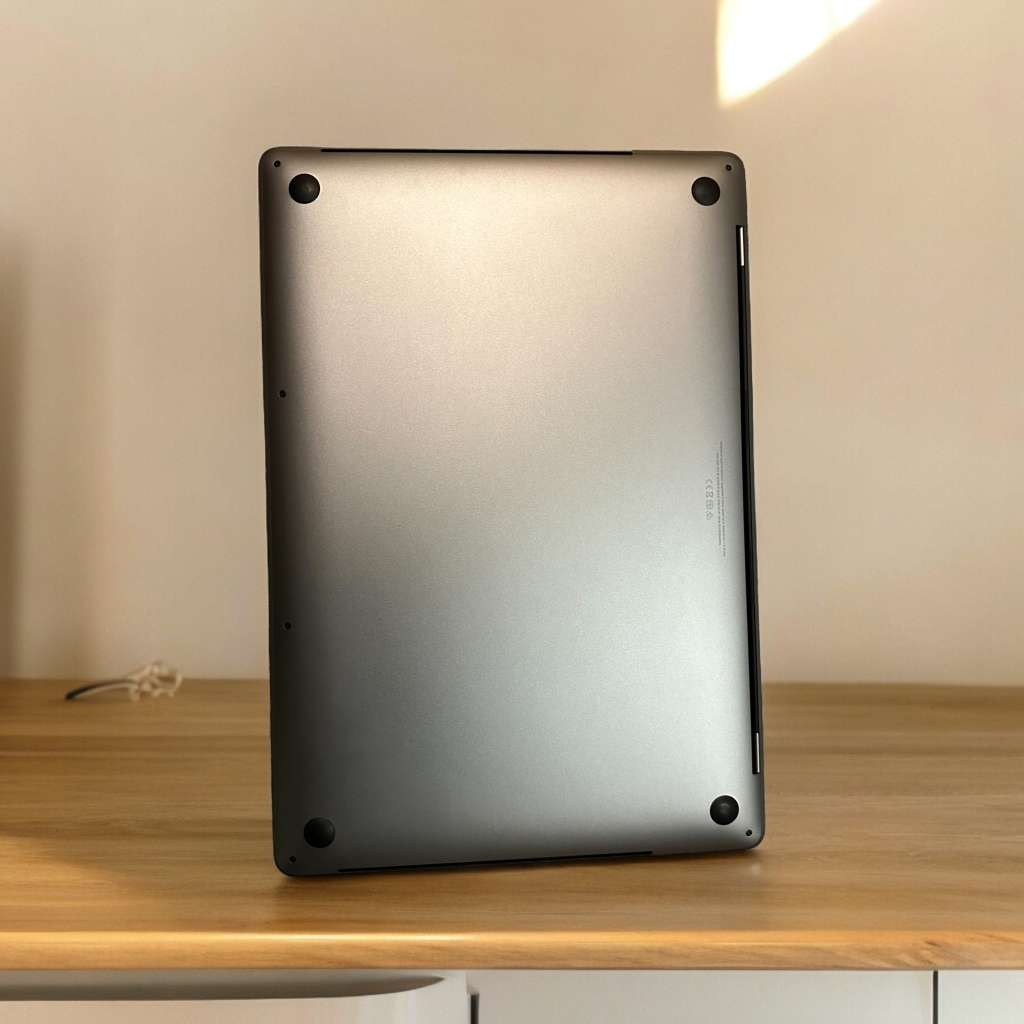 Apple MacBook Pro 16-inch `Core i9` 2.3GHz (Touchbar/2019) 16GB RAM 1TB SSD As New Condition