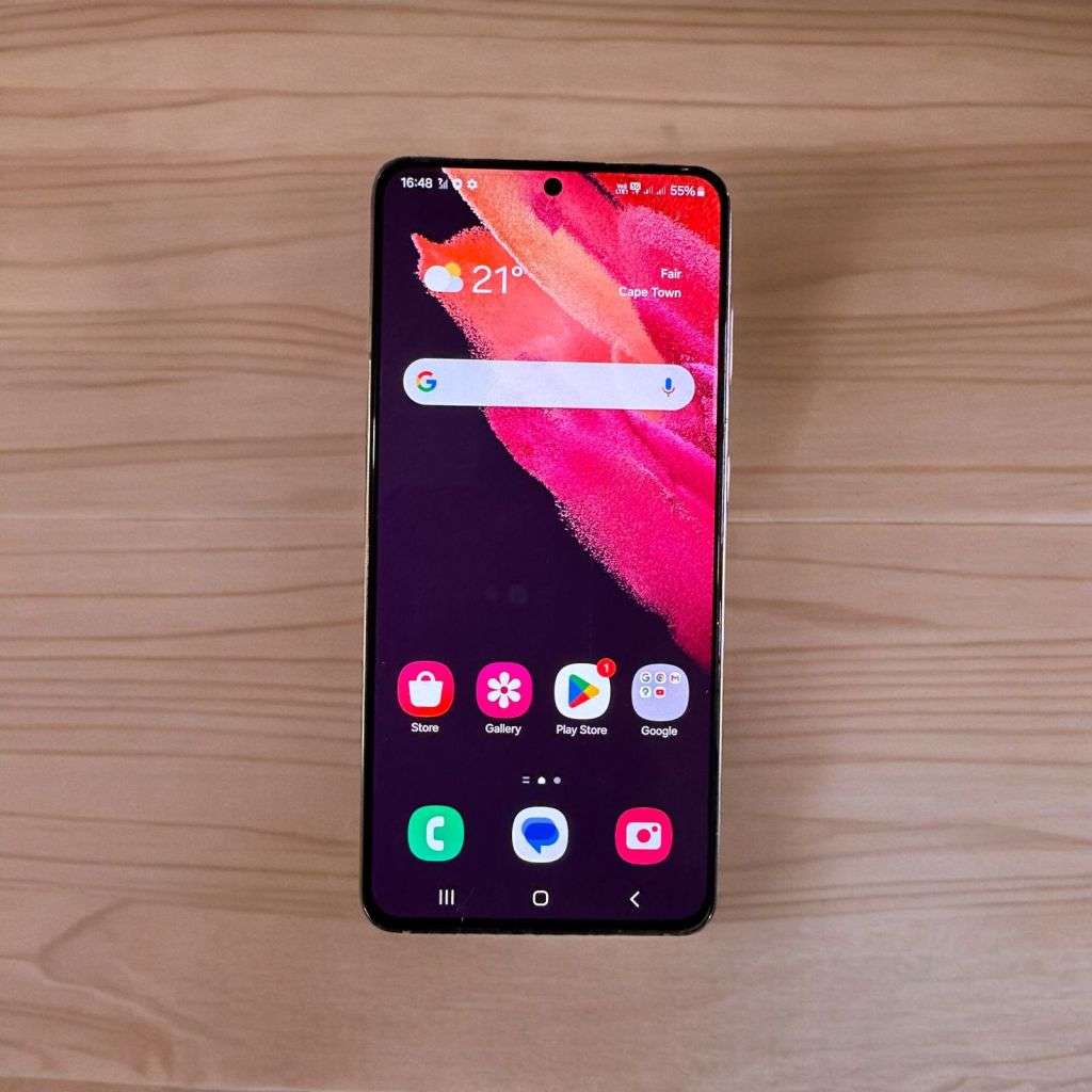 SAMSUNG S21 5G 8GB RAM 256GB DUAL SIM MINT CONDITION