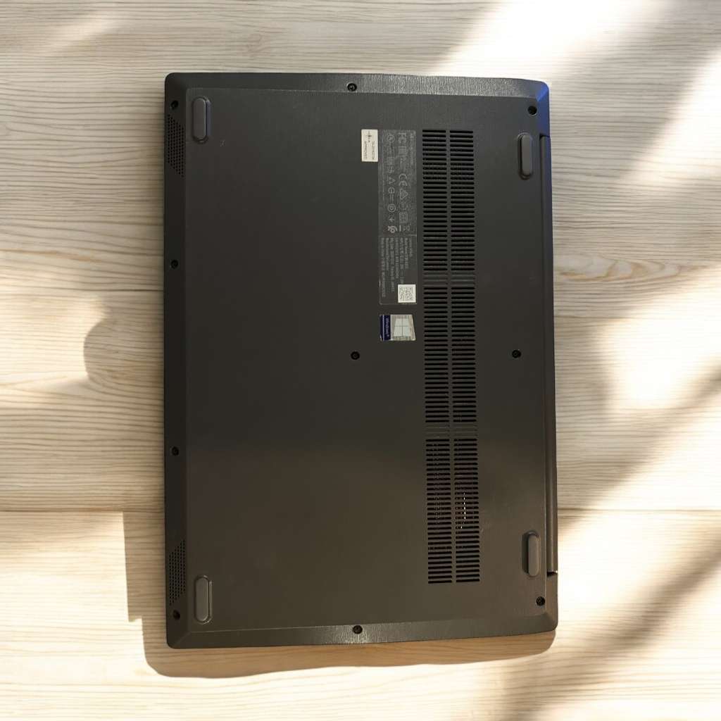 LENOVO V15-IIL CORE I5 10TH GEN 12GB RAM 250GB NVME SSD FHD DISPLAY PLEASE READ