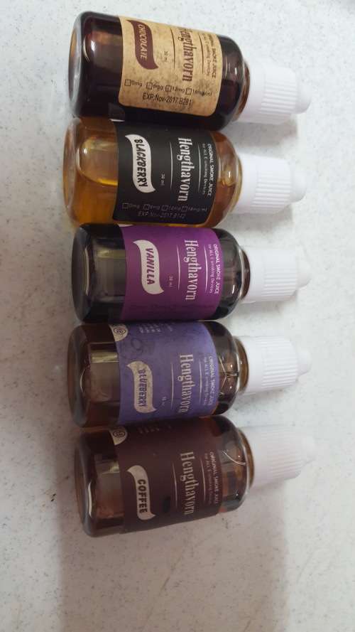 smoke juice/vape juice 30 ml x 5 flavours going as 1 item