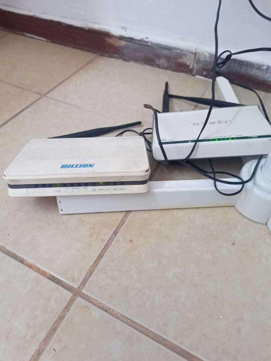 4 x modems sold as one lot
