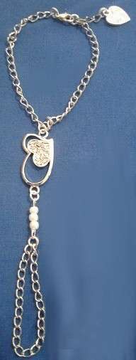 KUTULA Hand Bracelets - Silver Chain, Glass Pearls & Heart Connector - M