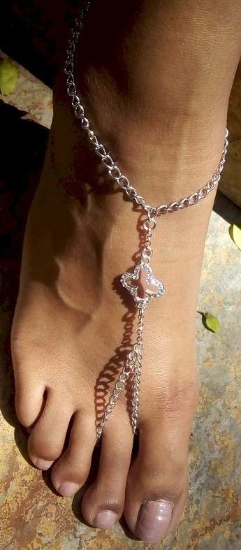 KUTULA Barefoot Sandals - Silver Chain & Cross - (1 x PAIR) size 5-6