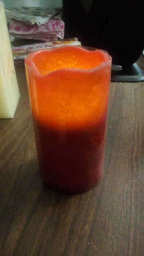 Flameless Candles - Wax Candles with LED light - Red Apple & Cinnamon Scented