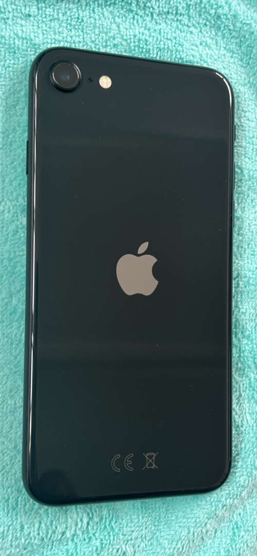 iPhone SE 2020 128GB Space Grey - with FREE iPhone 5!