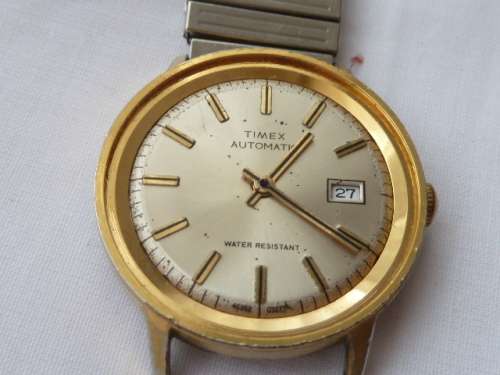 TIMEX Automatic Watch, in working order, glass is missing
