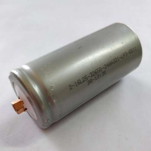 32700 3.2V 6000mAh Lithium Iron Phosphate (LiFePO4) battery