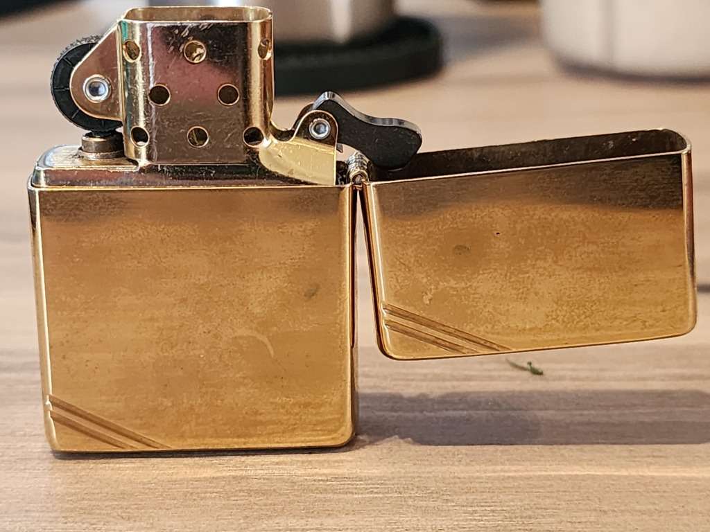Zippo High Polish Brass Vintage With Slashes + Pouch