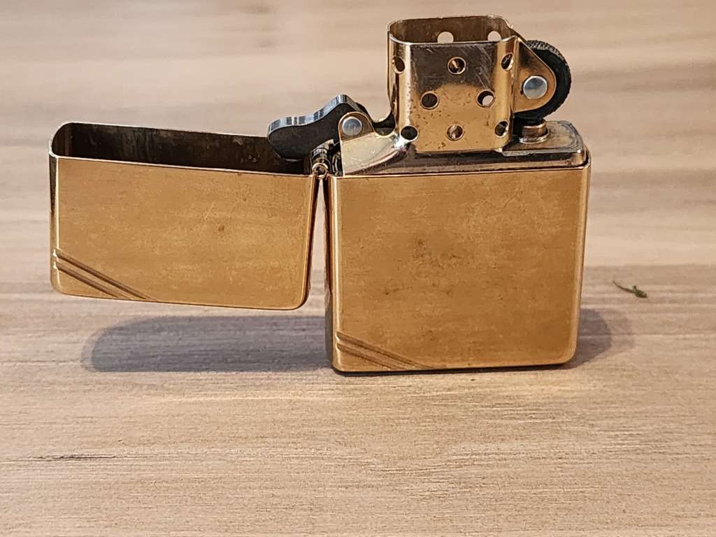 Zippo High Polish Brass Vintage With Slashes + Pouch