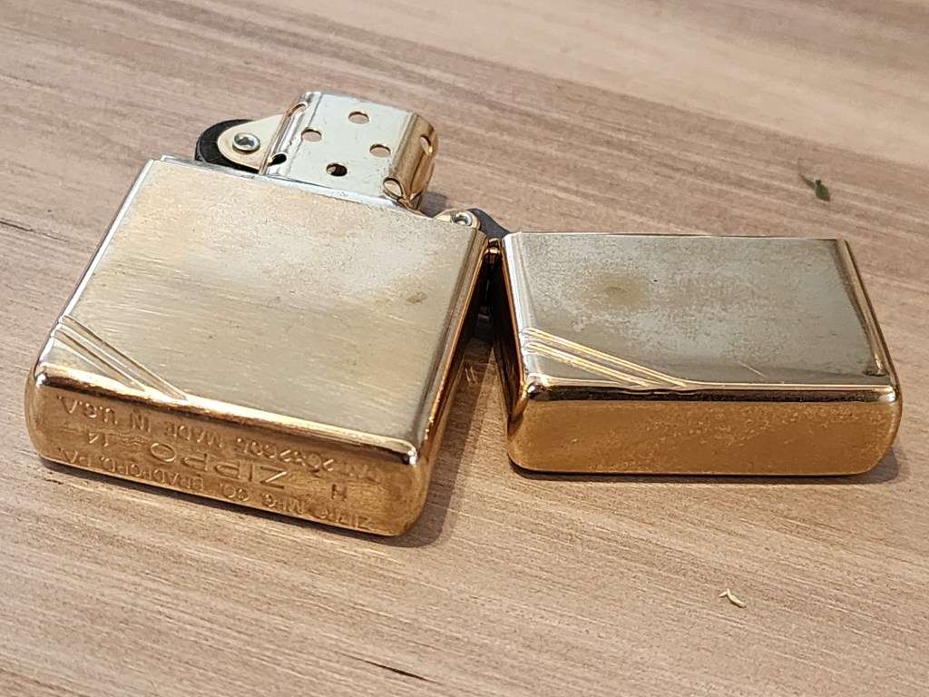 Zippo High Polish Brass Vintage With Slashes + Pouch