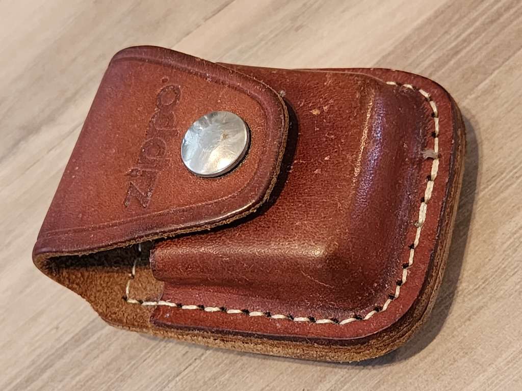 Zippo High Polish Brass Vintage With Slashes + Pouch