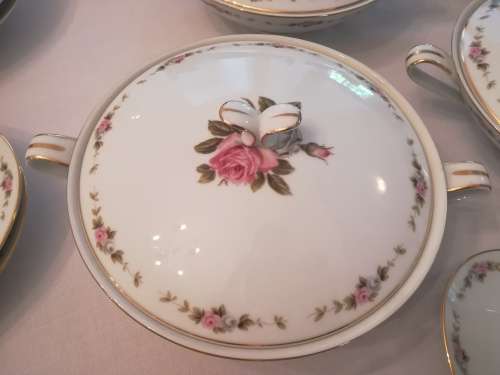 Noritake Dinner Service 56 piece