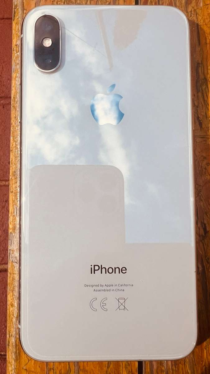 iPhone X 64GB - White