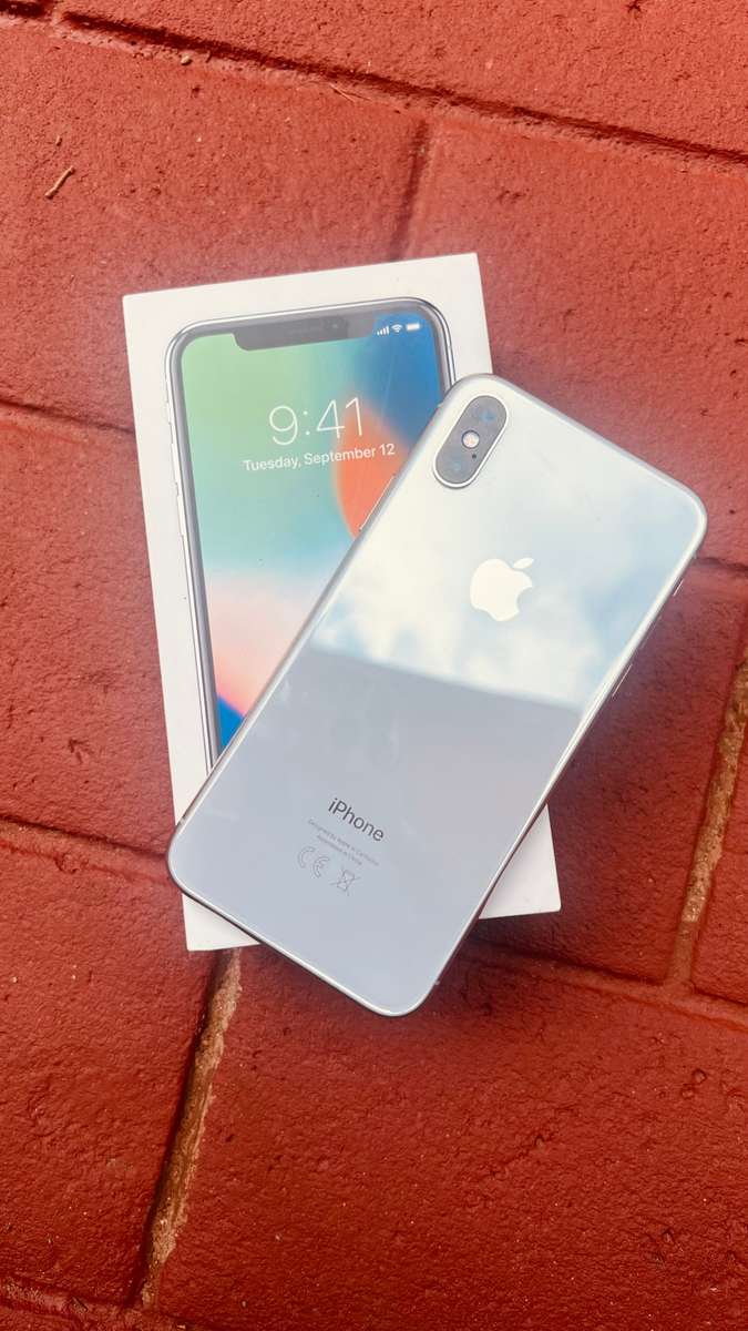 iPhone X 64GB - White