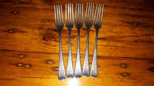 5 VINTAGE STAINLESS STEEL DOVETAIL Forks