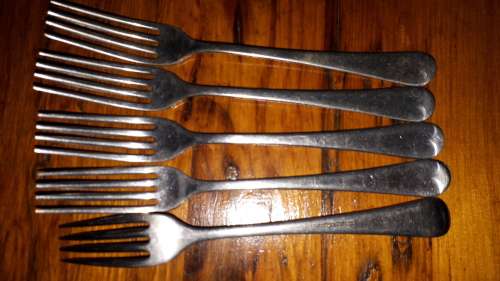 5 VINTAGE STAINLESS STEEL DOVETAIL Forks