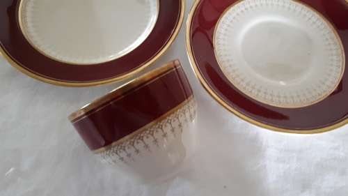 VINTAGE SIMPSONS Ltd PORCELAIN 19 PIECE TEA SET: 6 Trios and 1 Cake Plate