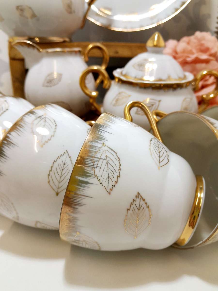 40 Piece Classic White & Gold Unmarked Tea Set
