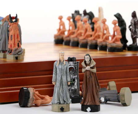 Lord of the Rings Character themed chess game only chess pieces
