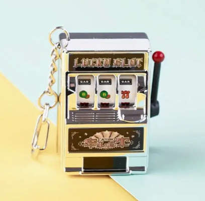 Retro Mini Fruit Machine Keychain