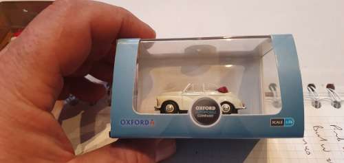 1:76 Oxford Morris Minor Cabriolet