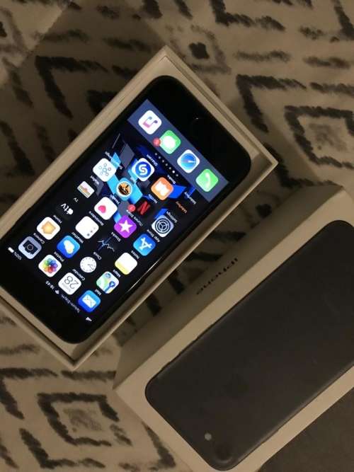 iPhone 7 128gb Please Read