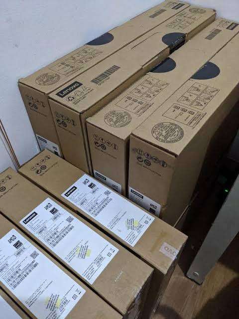 LENOVO G580 I3 quad core LAPTOPS. 4GB ram