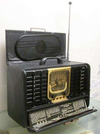 Amazing American Art Deco Zenith Trans-Oceanic Clipper radio