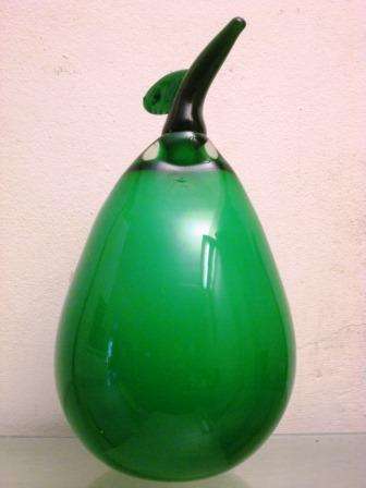 Enormous RETRO signed, cased POP Art Glass pear sculpture by Alfredo Barbini of Murano Italy 4 kg!