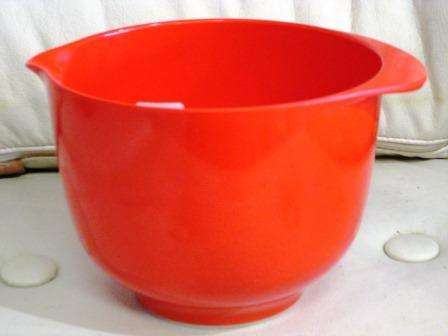 Retro 1960's mixing bowl designed by Soren Anderson for Rosti Denmark