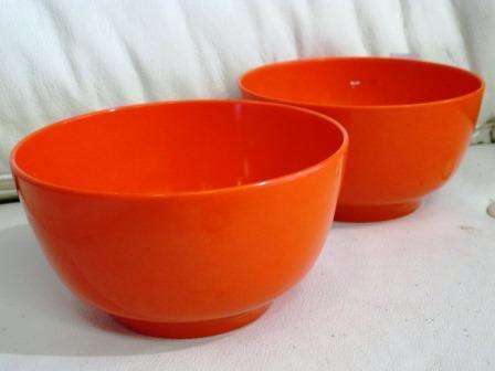 Pair of small retro 1960's bowls designed by Soren Anderson for Rosti Denmark