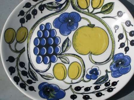 Large Oval Arabia Of Finland Paratiisi Pattern Dish Designed By Birger Kaipianen in 1969
