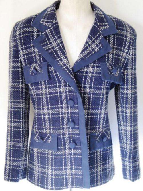 Vintage jacket, 15 % wool, 10 % polyester, 65 % acrylic, 10% other, size: 10
