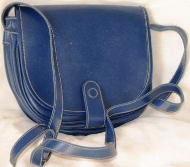 Vintage 1970s handbag (24 x 28 cm)