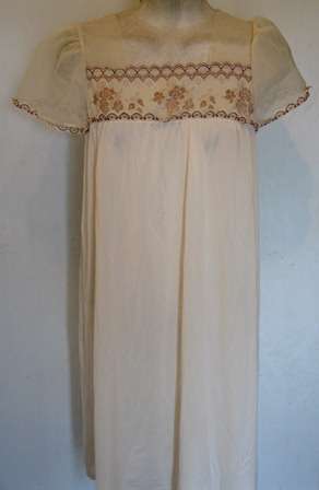 Vintage 1960s "Movie Star" Nightdress, Size: Large 102 / 107 CM