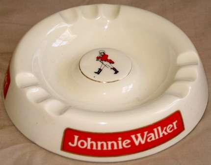 Vintage "Johnnie Walker" ashtray, made by Continental China ( 19.5 x 4.5 cm )