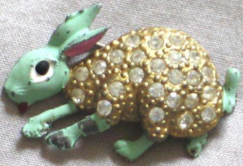 Rare, Art Deco, Enameled "Running Rabbit" Brooch ( 4 x 2.5 cm )