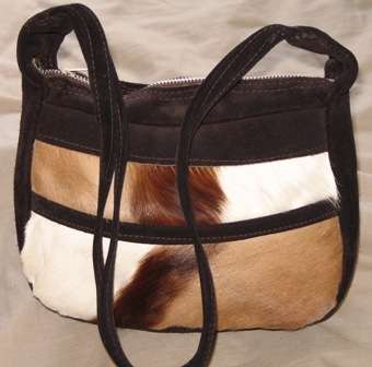 Vintage suede and springbok handbag ( 22 x 26 cm, strap: 74 cm long )