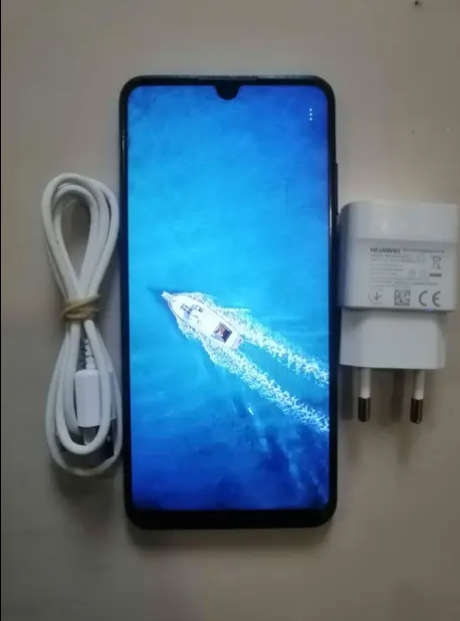 LIKE NEW HUAWEI P30 LIGHT 128 G|| IMMACULATE CONDITION ||OPEN TO ALL NETWORK || BARGAIN