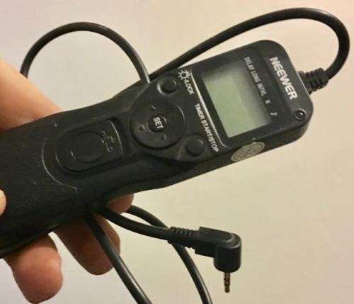 Box containing 4x cameras and assorted accessories (see description for details)