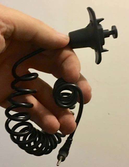 Box containing 4x cameras and assorted accessories (see description for details)