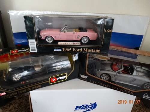 1965 Ford Mustang + Citroen 15 cv ta (1938)+Porsche Boxer -1:24 - Bburago  - Awesome Set Together  .